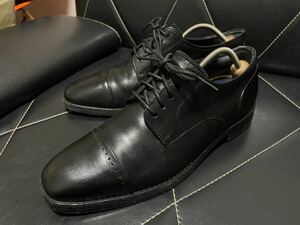 極美品 COLE HAAN コールハーン C28145 8M≒25.5cm レザーシューズ ビジネスシューズ ストレートチップ パンチドキャップトゥ ブラック 