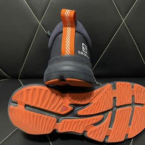 極美品salomon サロモン 414435 27cm スニーカー ランニングシューズ 運動靴 マラソン PREDICT SOC2 メンズ カジュアル グレー オレンジの画像6