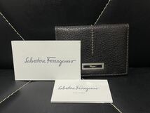 未使用 Salvatore Ferragamo フェラガモ パスケース カードケース カード入れ 定期入れ 名刺入れ ICカード メンズ 紳士 ブラック_画像1