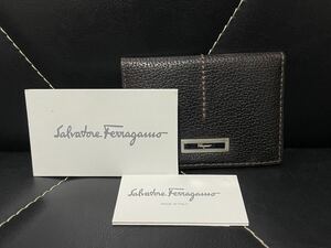 未使用 Salvatore Ferragamo フェラガモ パスケース カードケース カード入れ 定期入れ 名刺入れ ICカード メンズ 紳士 ブラック