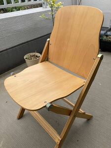 American Sheating Wood Folding Chair 