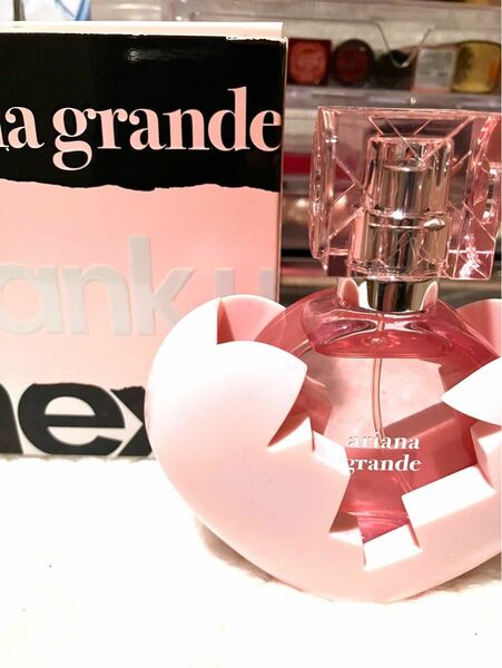 Ariana grande 香水　thank u next 30ml 