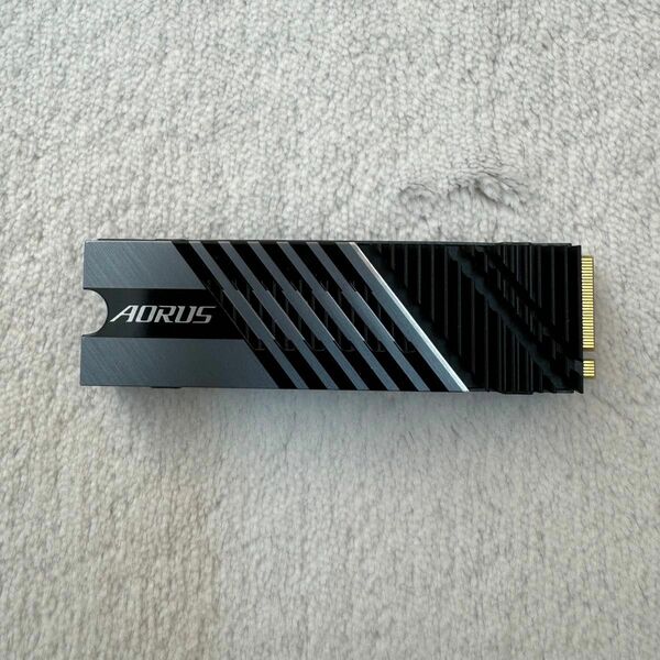 GIGABYTE M.2 SSD AORUS Gen 4 7000sシリーズ 2TB GP-AG70S2TB