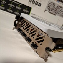 GIGABYTE　GEFORCE RTX 4060 Ti AERO OC 8G　中古美品　白い グラボ　白　4060ti　ギカバイト_画像5