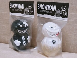 スノーマン　ソフビ　フィギュア　SNOWMAN　DARK SIDE HERO TOYS　ダークサイドヒーロートイズ　白　黒　２色セット　人形　新品未開封