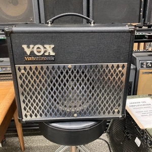 ☆中古品☆VOX AD15VT ギターアンプ