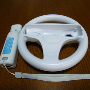 HR096【即日発送 送料無料】Wii マリオカート ハンドル リモコン ストラップ セット ホワイト （動作良好）白 任天堂 純正 の画像2