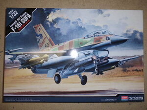 アカデミー 1/32 F-16I SUFA/スーファ イスラエル空軍 未組立品