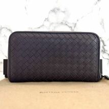 ★【極美品！希少！】 BOTTEGA VENETA ボッテガヴェネタ イントレチャート 長財布 ラウンドファスナー　ダークパープル 定価7.8万 ☆☆☆☆_画像3