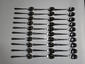 18-8 Gianni Valentino long do melon spoon 30p