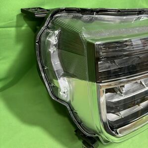 ホンダ N-WGNカスタム JH3 JH4 右ヘッドライト LED 取付補修跡とフチに傷があります コイト 100-622AK 刻印T 個人宅配送不可の画像4