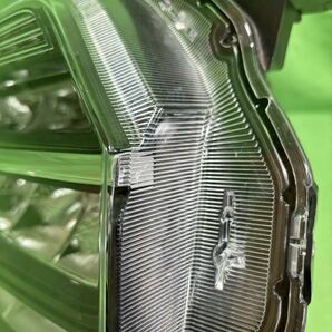 ホンダ N-WGNカスタム JH3 JH4 右ヘッドライト LED 取付補修跡とフチに傷があります コイト 100-622AK 刻印T 個人宅配送不可の画像3