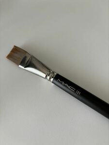 MAC* Mac * make-up brush * foundation brush * paint brush *