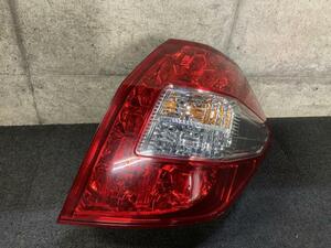 ☆即決　フィットシャトル DBA-GG7　純正 右テールランプ Ｈ23　LED(点灯確認済み)　33500-TF7-003