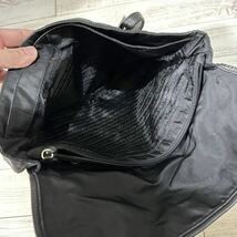 ■1円〜 ＜美品!!＞■ PRADA プラダ トートバッグ ハンドバッグ 三角ロゴプレート 白タグ ブラック 黒 ユニセックス レディース メンズ_画像5