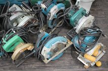 【行董】AA129BOM74 ※3個口※ makita マキタ 日立工機 電動工具 まとめ 卓上丸のこ ドライバー ドリル 等 電動工具 直接引取歓迎_画像3