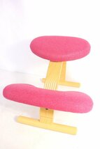 【ト足】CO597CAA85 リボ RYBO バランスイージー Balance Easy バランスチェア ピンク 学習椅子 姿勢矯正 ノルウェー_画像3