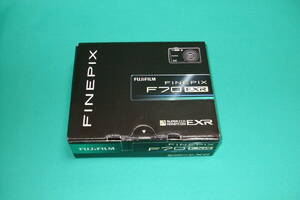 【極美品】フジ 1000万画素 デジタルカメラ『 FinPix F70 EXR 』元箱付一式☆実写確認済です！