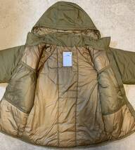 ★初見, デッドストック, NWT, 新品未使用 米軍実物ECWCS 最需要人気サイズ US Government Issue GEN3 Level7 Parka Coyote498 M-Short_画像4