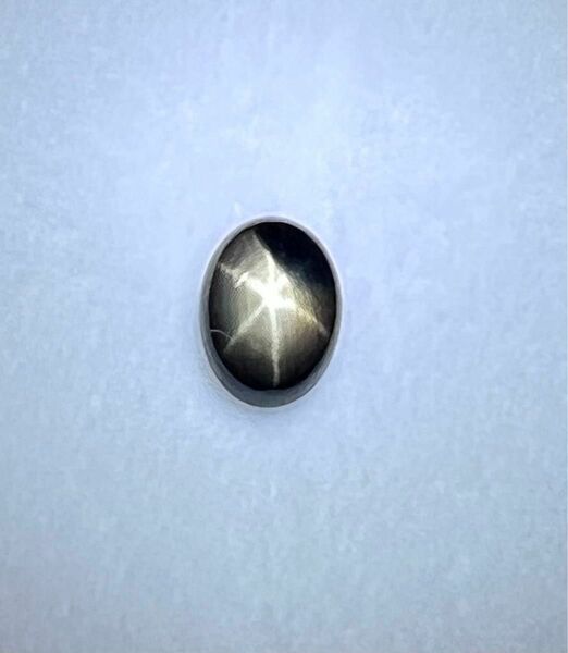 ブラックスターサファイアルース　1.22ct