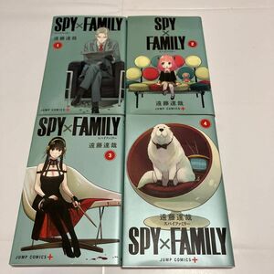 SPY×FAMILY、スパイファミリー、１巻から４巻。