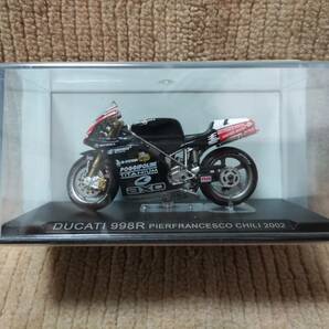デアゴスティーニ チャンピオンバイクコレクション 1/24 DUCATI 998R ピエールフランチェスコ・キリ 2002 未使用保管品の画像1