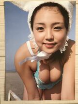 篠崎愛 17歳 女子高生 厚手ラミネート加工 写真集 切り抜き ロリ巨乳 A4 10ページ HT6307_画像5