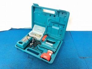 【米軍放出品】Makita/マキタ 電池タッカ T1022D 充電式タッカー 電動工具 (100) ☆BG22MK-W