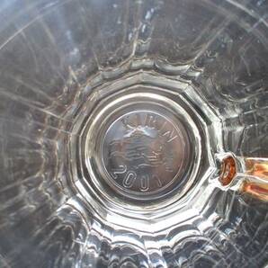 【激レア・美品】KIRIN 2001 メモリアル限定品 ビールジョッキ 金銀ペア ２個セット ペアジョッキ ガラス グラス 中ジョッキ 持ち手付きの画像5