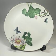 未使用 WEDGWOOD ウェッジウッド ワンダーラスト ウォーターリリー プレート 蝶々　箱付 英国 イギリス　大皿 27cm_画像2