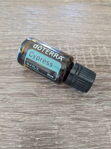 doTERRA　サイプレス　15mL