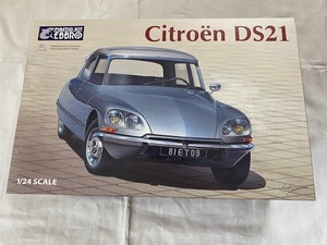 エブロ　1/24 Citroen DS21