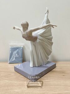 【美品】Lladro リヤドロ ジゼルのロマンス 恋する踊り子 陶器人形 8475 置物 アンティーク バレリーナ