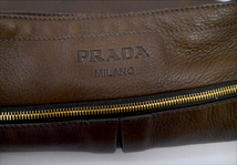 24万◆PRADA プラダ VA0821 男女可 クロスボディ レザー 2way メッセンジャー トート バッグ 茶◆ 希少なレザー素材のクロスボディモデル♪_画像10