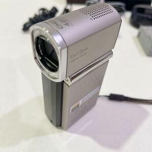 【美品】 SONY HDR-TG1 HANDYCAM ソニー ハンディカム デジタルビデオカメラ 付属品付き 60サイズ（338）の画像2