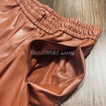 新品 ZARA フェイクレザーパンツ Mサイズ BROWN メンズ ザラ パンツ ボトムス ポケット4箇所 ウエストゴム 調整紐付き_画像3