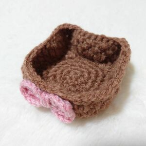 【手編み】 小物入れ 猫 ライトブラウン 毛糸 ハンドメイド 小型 かわいい