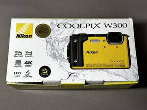 Nikon ニコン COOLPIX W300 イエロー 防水デジカメ（純正ソフトケース付き）