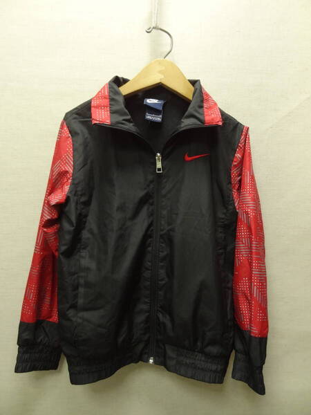 全国送料無料 ナイキ NIKE 子供服キッズ 男&女の子 サッカー等ポリ100%素材 スポーツ 裏地付き ウィンドブレーカー130-140(S)