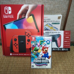 Nintendo Switch 有機ELモデル マリオレッド スーパーマリオブラザーズワンダー　コントローラー　セット　短時間使用の美品