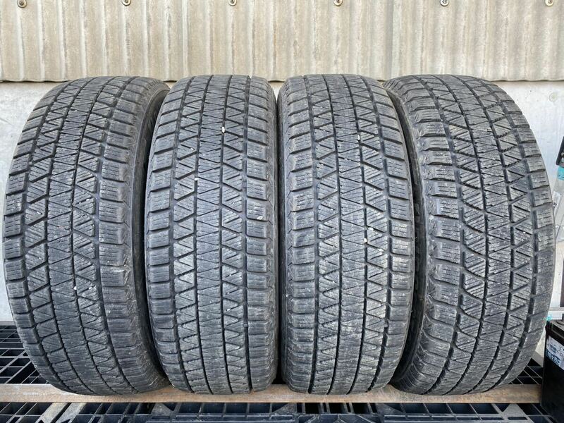 ト4372　送料無料☆深溝スタッドレス　BRIDGESTONE ブリヂストン BLIZZAK DM-V3　225/60R18 100Q　4本価格　2020年製