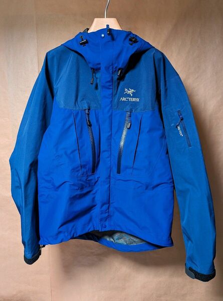 アークテリクス ARC'TERYX ALPHA SV too blue canada Ｍサイズ