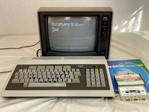 NEC PC-8001 パソコンと JC-1204DH 12型カラーモニタ