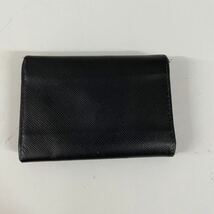 A252/【中古品】PRADA プラダ 6連 キーケース ブラック レザー 黒 サフィアーノ 型押し レザー 鍵入れ M222 トライアングルロゴ 三角 ロゴ_画像6