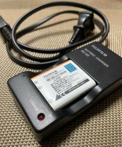 FUJIFILM BC-45 BATTERY CHARGER / NP-45 
