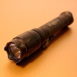 surefire E2DL-BK・200ルーメン・スポット配光・シュアファイアの画像8