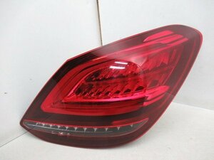 【即決有】 MercedesBenz ベンツ Cクラス セダン W205 後期 純正 右 テールランプ テールライト A2059064803 (n093266)