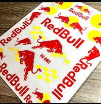 防水反射 ヘルメットステッカー　Redbull　レッドブル　KTM バイクステッカー　スケートボードステッカー　BMXステッカー 31x25 cm._画像2