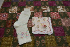 ( не использовался товар )Laura ashley Laura Ashley большой размер носовой платок . носки комплект 