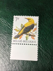小鳥を描くベルギーの普通切手旧7フラン　1種　未使用ヒンジなし耳紙つき